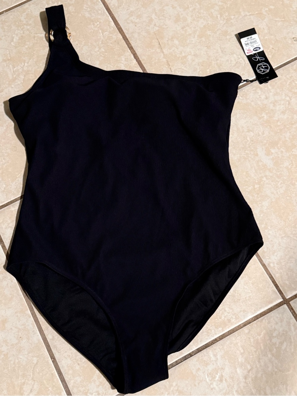 One-Shoulder Black Women's One-Piece Swimsuit